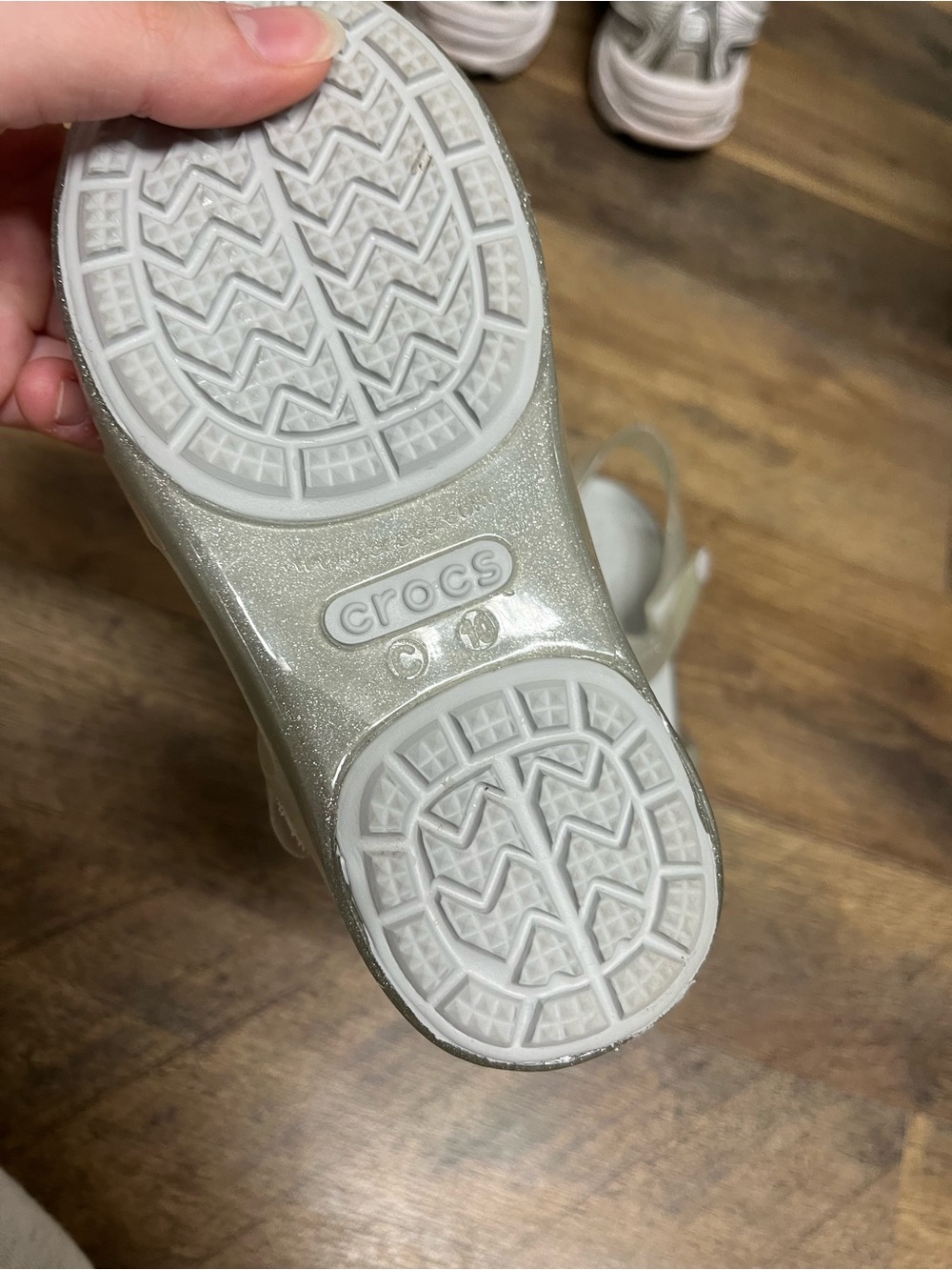 Girls croc sandals - Picture 3 of 3